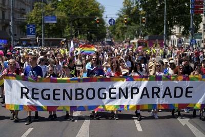 29. VIENNA PRIDE - REGENBOGENPARADE-stock-foto