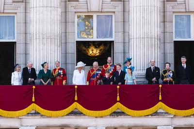 Prinz Richard Duke of Gloucester, Herzogin Birgitte of Gloucester, Herzogin Sophie von Edinburgh, Prinz Edward, K?nigin Camilla, K?nig Charls III., Prinz Louis, Prinz George, Prinzessin Catherine, Prinzessin Charlotte, Prinz Edward Duke of Kent, Prinzes-stock-photo
