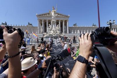 29. VIENNA PRIDE - REGENBOGENPARADE-stock-foto