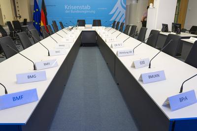 HeadlineSitzung des Krisenstabes der Bundesregierung-stock-foto