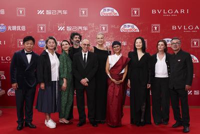 SHANGHAI, CHINA - JUNE 14: 27th SIFF Golden Goblet Awards Jury members director Yang Lina, actress Yong Mei, director Iv-stock-photo