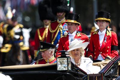 K?nig Charles III.,  K?nigin Camilla-stock-foto