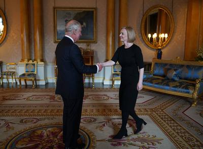 . 09/09/2022. London, United Kingdom. King Charles III during his first audience with UK Prime Minister Liz Truss at Bu-stock-foto