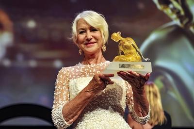 Bilder des Tages Dame Helen Mirren CELEBRITES : 57 eme festival TV de Monte Carlo - Ceremonie de cloture - Monaco - 20/-stock-photo
