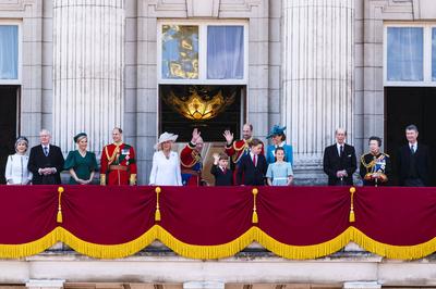 Prinz Richard Duke of Gloucester, Herzogin Birgitte of Gloucester, Herzogin Sophie von Edinburgh, Prinz Edward, K?nigin Camilla, K?nig Charls III., Prinz Louis, Prinz George, Prinzessin Catherine, Prinzessin Charlotte, Prinz Edward Duke of Kent, Prinzes-stock-photo