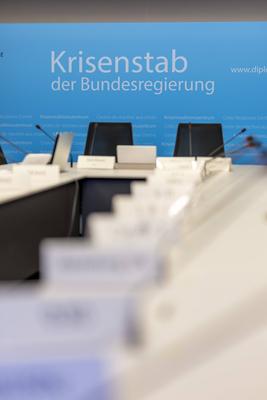 HeadlineSitzung des Krisenstabes der Bundesregierung-stock-foto
