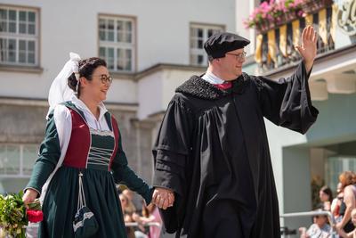 Themenbild ? Lutherehepaar Selina und Christian Tylsch zum Festumzug 500 Jahre Luthers Hochzeit, 14.06.2025-stock-foto