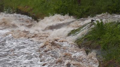 Katastrophale Unwetter sind in den Nachmittagsstunden ?ber das Erzgebirge hinweg gezogen. Eine sogenannte Superzelle bra-stock-foto