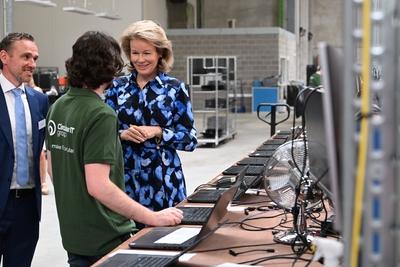 Queen Mathilde Visits Digital For Youth'-stock-foto