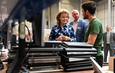 Queen Mathilde Visits Digital For Youth'-stock-foto
