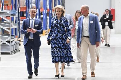 Queen Mathilde Visits Digital For Youth'-stock-foto