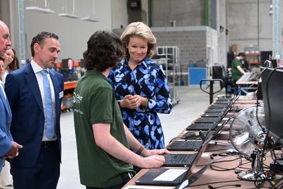 Queen Mathilde Visits Digital For Youth'-stock-foto