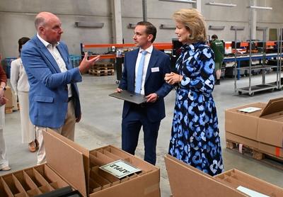Queen Mathilde Visits Digital For Youth'-stock-foto