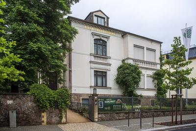 Die Villa Shatterhand ist das letzte Wohnhaus von Karl May in der s?chsischen Stadt Radebeul bei Dresden. Das Haus ist T-stock-foto