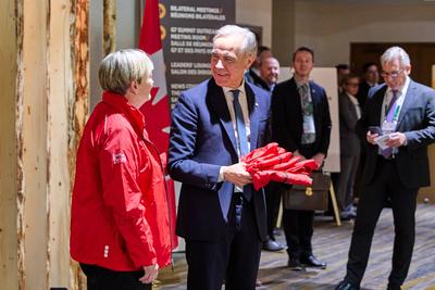 Kananaskis, Alberta, Kanada, 16.06.2025: Mountain Lodge: G7-Gipfel 2025: Der kanadische Premierminister Mark Carney (rec-stock-photo