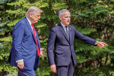 Kananaskis, Alberta, Kanada, 16.06.2025: Mountain Lodge: G7-Gipfel 2025: US-Pr?sident Donald Trump und der kanadische Pr-stock-photo