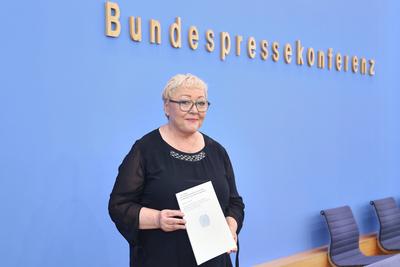 Berlin, Deutschland, 17.06.2025: Bundespressekonferenz: Jahresbericht 2025 35 Jahre Deutsche Einheit - Den Wert der Frei-stock-foto