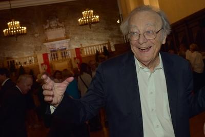 Festspiel-Pr?sidentin Helga Rabl-Stadler wird Ehrenb?rgerin der Stadt Salzburg Alfred Brendel, Gattin Doris *** Festiva-stock-foto