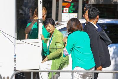 Election - Governor Koike gives campaign speech -JPN--stock-foto