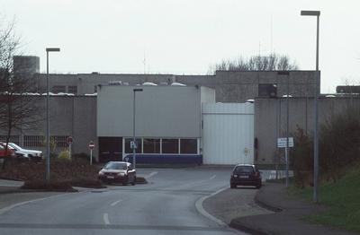 Bildnummer: 56907923  Datum: 02.04.2000  Copyright: imago/teutopressJustizvollzugsanstalt (JVA) Bielefeld - Brackwede I 04/00 mapo JVA Justizvollzugsanstalt Anstalt Vollzug Strafvollzug Strafe Gef?ngnisstrafe Gef?ngnis Knast Justiz Au?enansicht drau?en Geb?ude Architektur Stra?e Weg Einfahrt Eingang Tor Zaun Auto PKW quer x0x xkg 2000 quer  56907923 Date 02 04 2000 Copyright Imago  Prison JVA Bielefeld Brackwede I 04 00  JVA Prison Institute Enforcement Prison Penalty u0026#39;Imprisonment Prison Prison Justice exterior view outside Building Architecture Road Way Entrance Entrance goal Fence Car Car horizontal x0x xkg 2000 horizontal-stock-foto