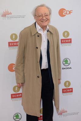 Alfred Brendel auf dem roten Teppich bei der Verleihung des ECHO KLASSIK 2016 im Konzerthaus Berlin. *** Alfred Brendel-stock-foto