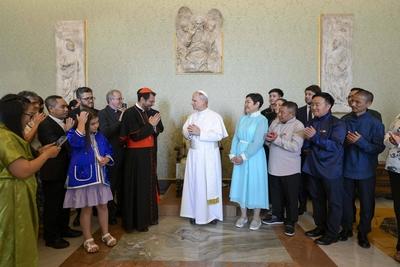 ITALY-VATICAN POPE FRANCIS DURING PRIVATE AUDIENCE  RECEIVES EM.CARD.GIORGIO MARENGO APOSTOLIC PREFECT OF ULAANBAATAR June 17, 2025-stock-foto