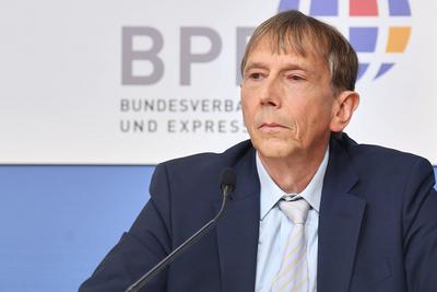 Berlin, Deutschland, 18.06.2025: Haus der Bundespressekonferenz: Pressekonferenz: Bundesverband Paket- und Expresslogist-stock-foto