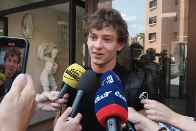 News - Bologna Formula 1 driver Kimi Antonelli at the exit of the final exam after the first written Italian test at the Salvemini institute in Casalecchio di Reno-stock-foto