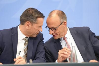Pressekonferenz mit Bundeskanzler Merz nach der Ministerpraesidentenkonferenz (MPK)-stock-foto
