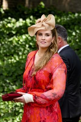 King presents standard to the Princess Catharina-Amalia Hussar Regiment, Amersfoort, The Netherlands-stock-foto
