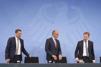 Pressekonferenz mit Bundeskanzler Merz nach der Ministerpraesidentenkonferenz (MPK)-stock-foto