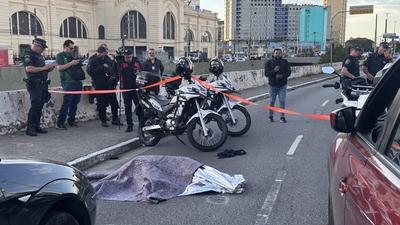 Assault shooting in downtown sao paulo-stock-foto