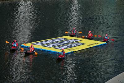 Protest auf der Spree fuer Schutz von Gefluechteten-stock-foto