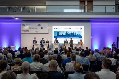 Bonner OB Kandidaten zur Kommunalwahl 2025 - 18.06.2025-stock-photo