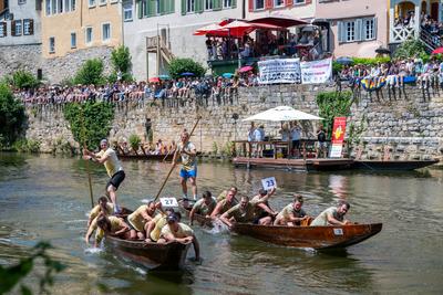 GER, Tuebinger Stocherkahnrenne, Traditionelles Fest, Auf dem Neckar, Socherkahn, 19.06.2025-stock-foto