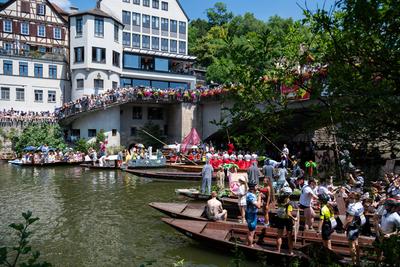 GER, Tuebinger Stocherkahnrennen, Traditionelles Fest, Auf dem Neckar, Socherkahn, 19.06.2025-stock-foto