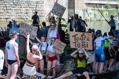 GER, Tuebinger Stocherkahnrennen, Traditionelles Fest, Auf dem Neckar, Socherkahn, 19.06.2025-stock-foto