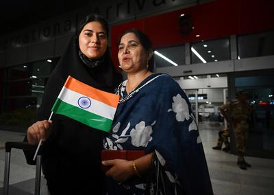 Operation Sindhu Indian Students Evacuated From Iran Arrive At Delhi Airport-stock-foto