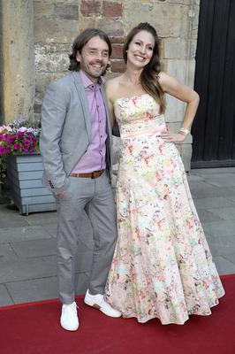 Mara Bergmann mit Ehemann Alexander Hoffmann-stock-foto