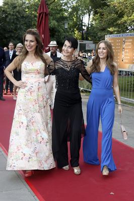 Mara Bergmann, Sibylle Nicolai, Jule G?lsdorf-stock-foto