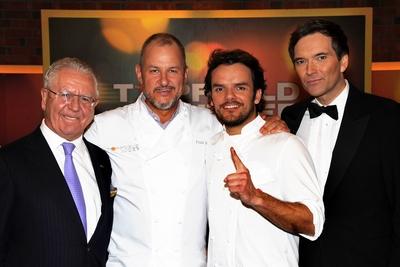 Bildnummer: 58612221  Datum: 20.10.2012  Copyright: imago/Michael WigglesworthHeinz Horrmann (Juror), Frank Rosin, Steffen Henssler, Ingo Nommsen (Moderator) / Fototermin zur gro?en Jubil?umswoche (Ausstrahlung: 06.11.-09.11.) der TOPFGELDJ?GER, anl?sslich der 500. Sendung (am 07.11.12) ; (Ausstrahlung am 09. November 2012) / Hamburg 20.Oktober 2012 Entertainment People TV x0x xkg 2012 quer 2012 hamburg zdf kochen kochshow promi prominent 58612221 Date 20 10 2012 Copyright Imago Michael Wigglesworth Heinz Horrmann Juror Frank Rosin Steffen Henssler Ingo Nommsen presenter Photo call to grand Jubilee week Radiance 06 11 09 11 the Money pot hunters during the 500 Consignment at 07 11 12 Radiance at 09 November 2012 Hamburg 20 October 2012 Entertainment Celebrities TV x0x xkg 2012 horizontal 2012 Hamburg ZDF cooking Cooking show Celebrity Prominent-stock-foto