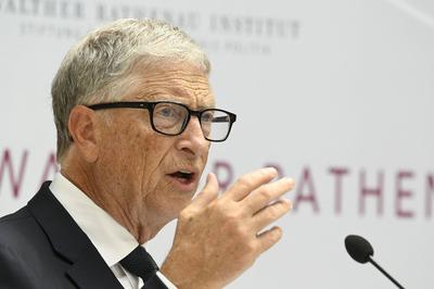 Bill Gates bei der Ehrung mit dem Rathenau Preis in Berlin-stock-photo