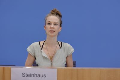 Helena Steinhaus, Gr?nderin Sanktionsfrei e. V., Deutschland, Berlin, Bundespressekonferenz, Thema: B?rgergeld-Studie --stock-foto