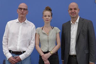 Zwei Jahre B?rgergeld-stock-foto