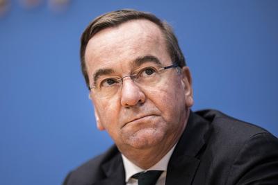 Boris Pistorius, Minister fuer Inneres und Sport von Niedersachsen, aufgenommen im Rahmen der Innenministerkonferenz in-stock-foto
