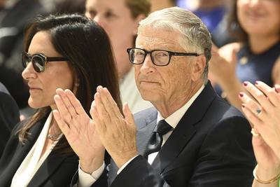 Bill Gates bei der Ehrung mit dem Rathenau Preis in Berlin-stock-photo