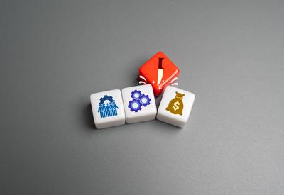 K?rzungen der Entwicklungshilfe. Haushaltsk?rzungen. Verf?gbarkeit von Fachkr?ften und Technologien, aber fehlende Mittel. Krise des Fortschritts. Abwanderung wichtiger Fachleute in andere Unternehmen oder L?nder.-stock-photo
