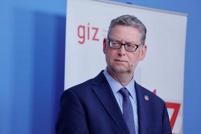 Thorsten Sch?fer-G?mbel, Vorstandssprecher der GIZ ), Deutschland, Berlin, Jahrespressekonferenz: Deutsche Gesellschaft-stock-foto