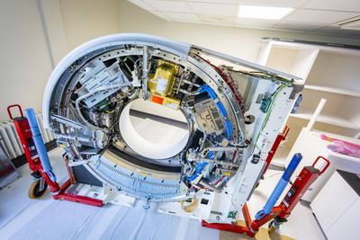 Weltweit erstes Single-Source Photon-Counting CT in der Strahlentherapie wird in Dresden installiert-stock-foto