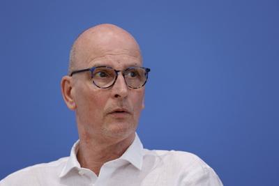 Thomas Wasilewski, B?rgergeldbezieher und Ehrenamtlicher bei Tafel Deutschland e. V., Deutschland, Berlin, Bundespressek-stock-foto